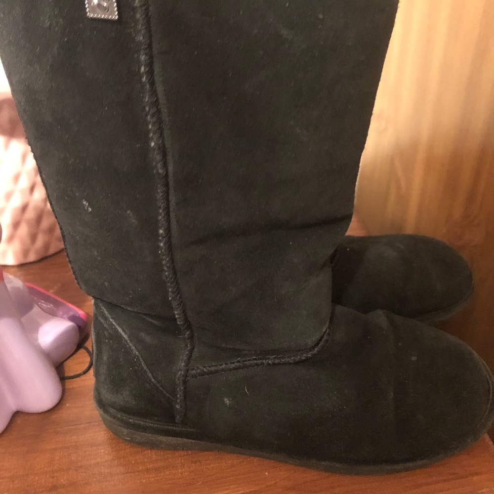 Bearpaws black high boots